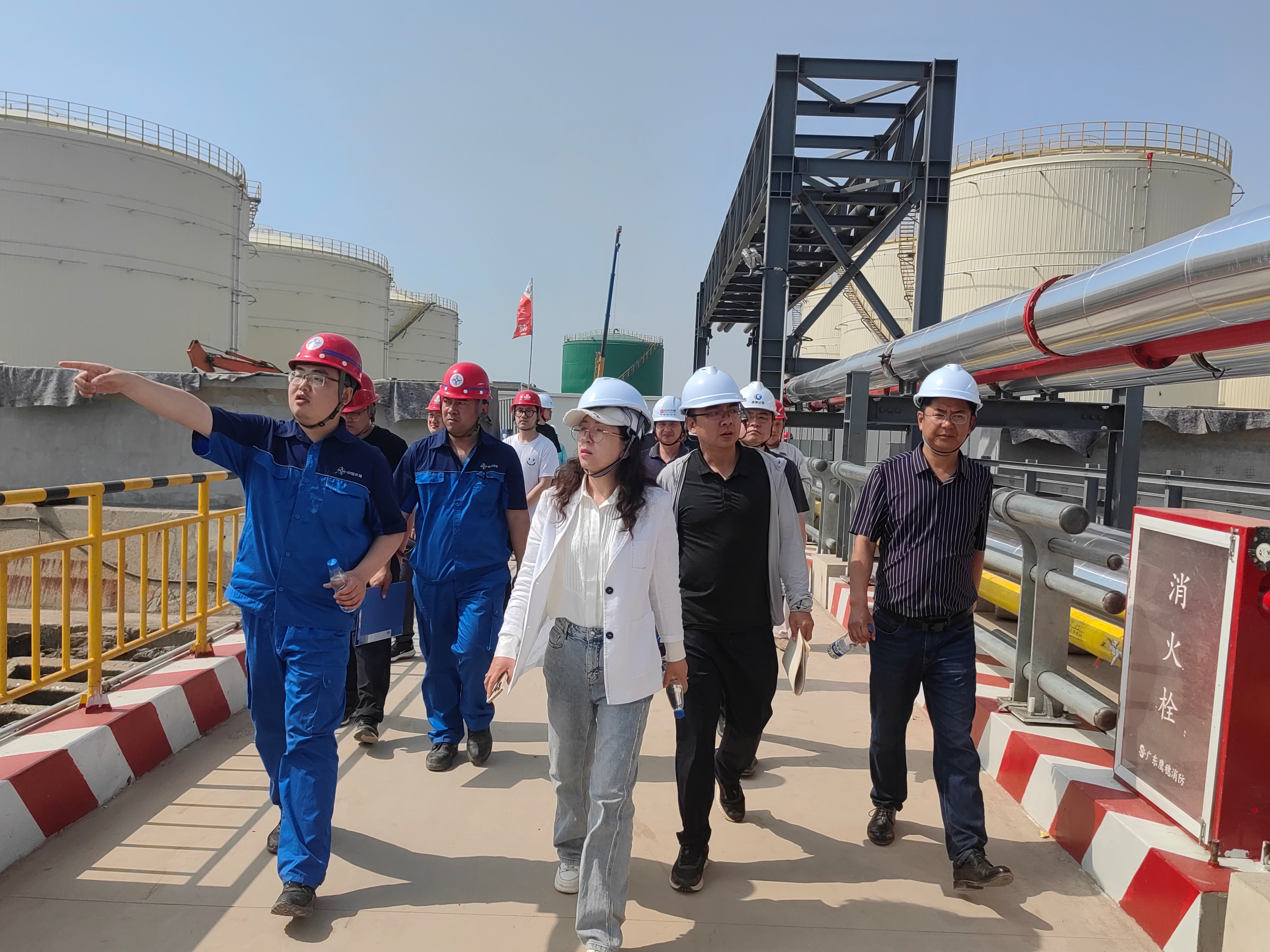 黄骅港综合港区船舶燃料油码头工程-码头部分设备安装、库区部分储罐主体、综合办公楼等房建主体 顺利通过交工质量核验